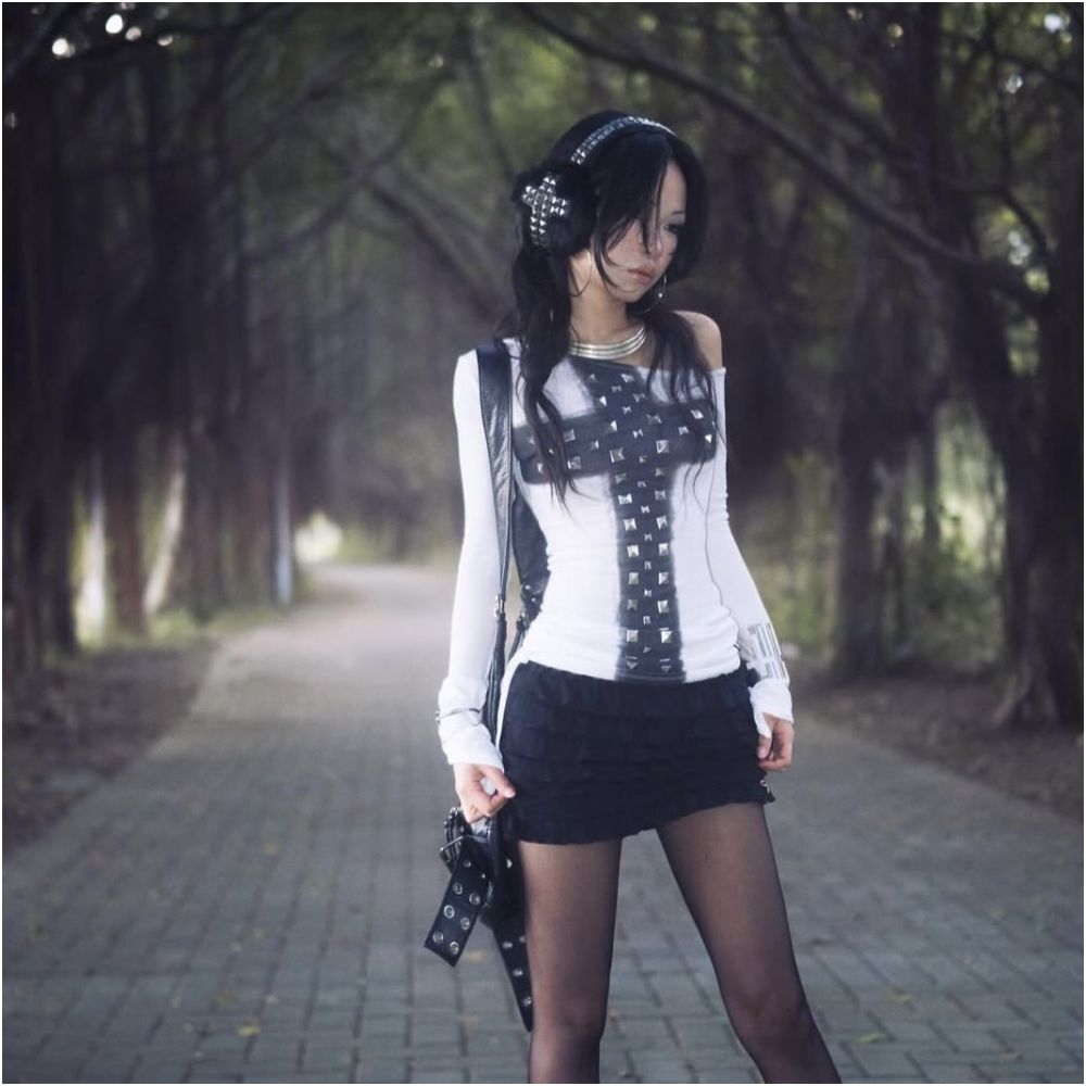 Punk black rivet plush winter personality niche subculture dark cross ear protectors keep warm image 3