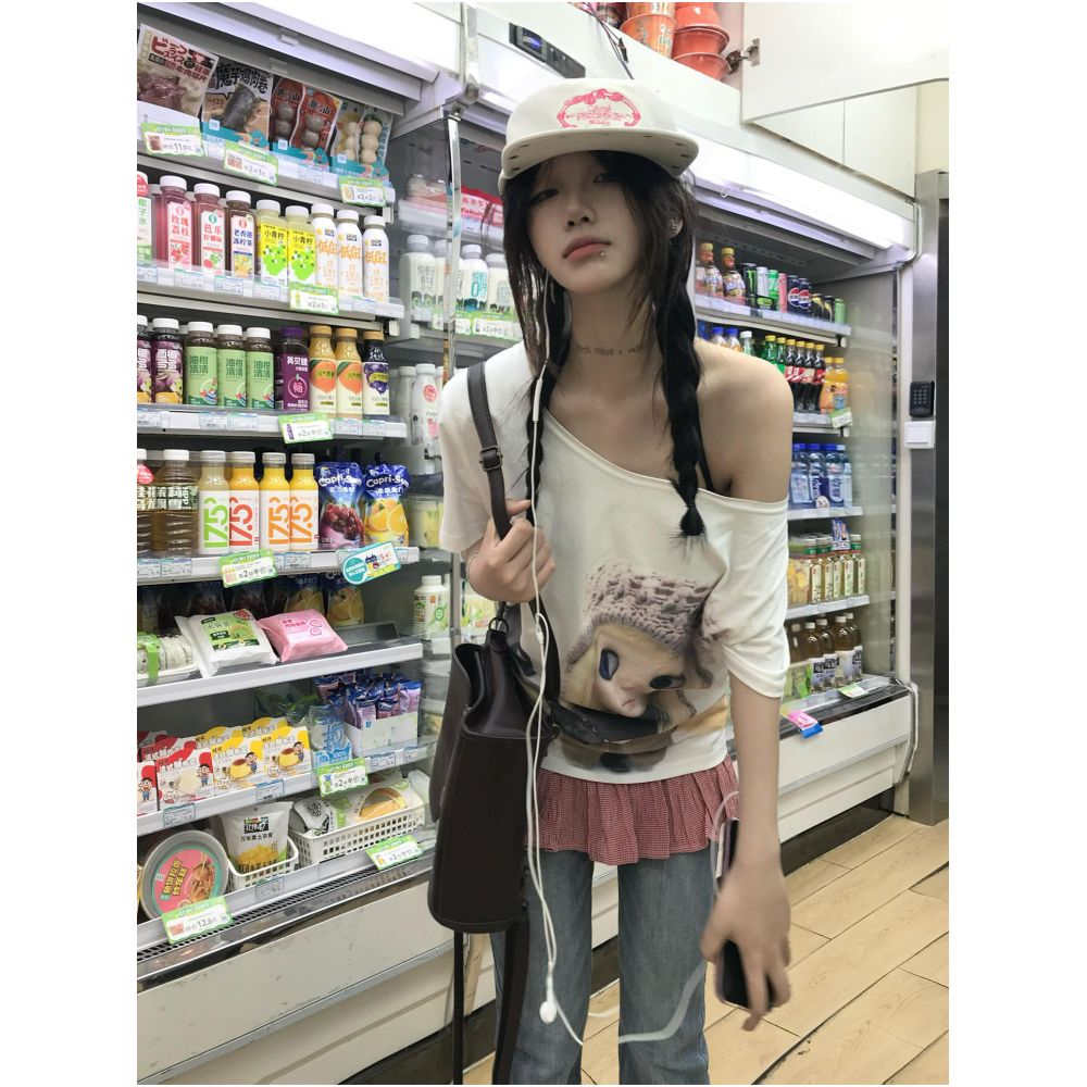 American collegiate style one shoulder short sleeve women s summer new arrival slim fit figure flattering t shirt with cute doll print a versatile top image 2