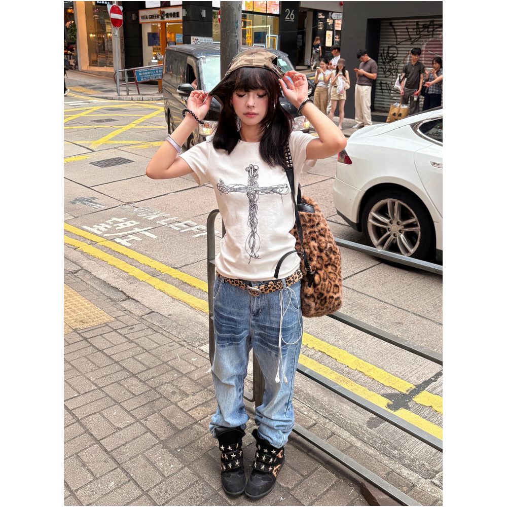 Y2k subculture round neck shoulder short sleeved T shirt for women s summer new cross print tight waist cinching hot girl top image 2