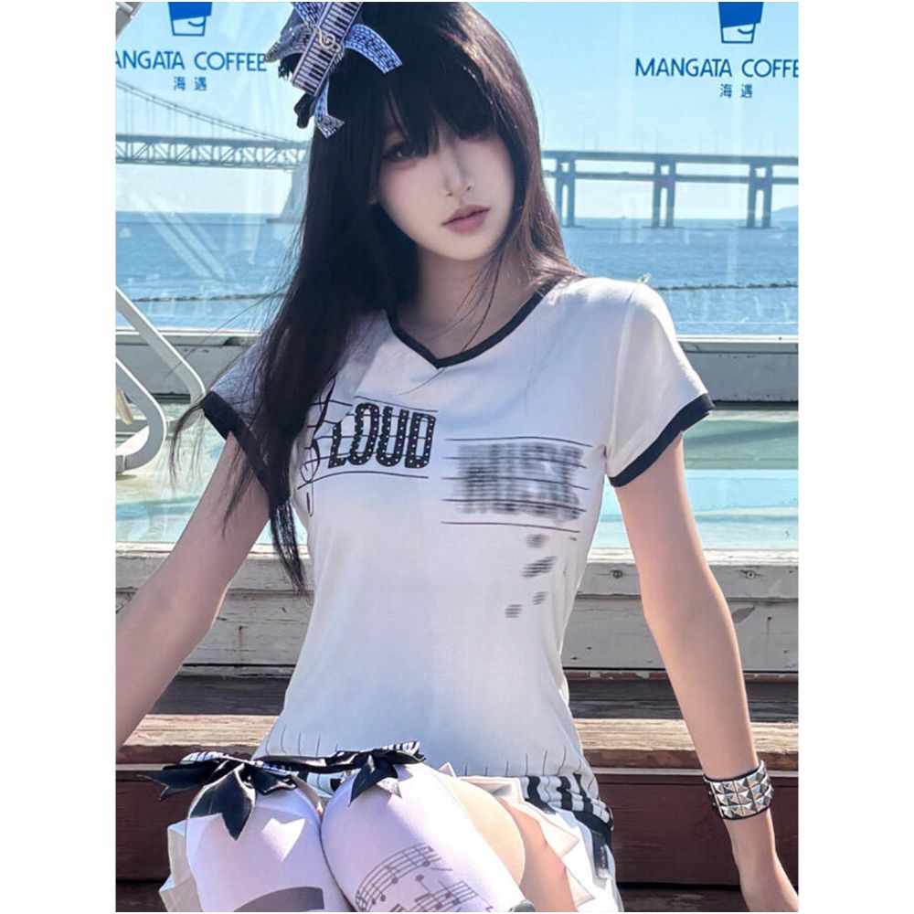 Light Asian style V neck shoulder short sleeved T shirt for women s summer new style piano key note print tight waist cinching hot girl top trendy image 3