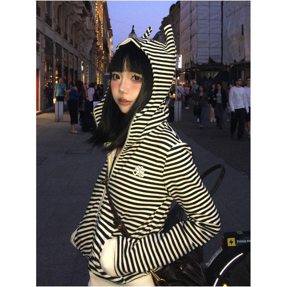 Little devil striped hooded sweatshirt for women in autumn contrasting color splicing zipper cardigan short jacket slim fit and slimming top