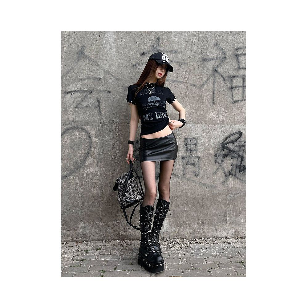 Abi Street Style Shoulder T shirt Women s Summer New Style Skull Print Short Sleeve Subcultural Punk y2k Top Trendy image 4