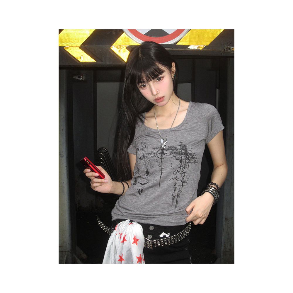 Street style big neckline shoulder T shirt for women in summer new subculture printed short sleeved tight waisted tee top trend image 0
